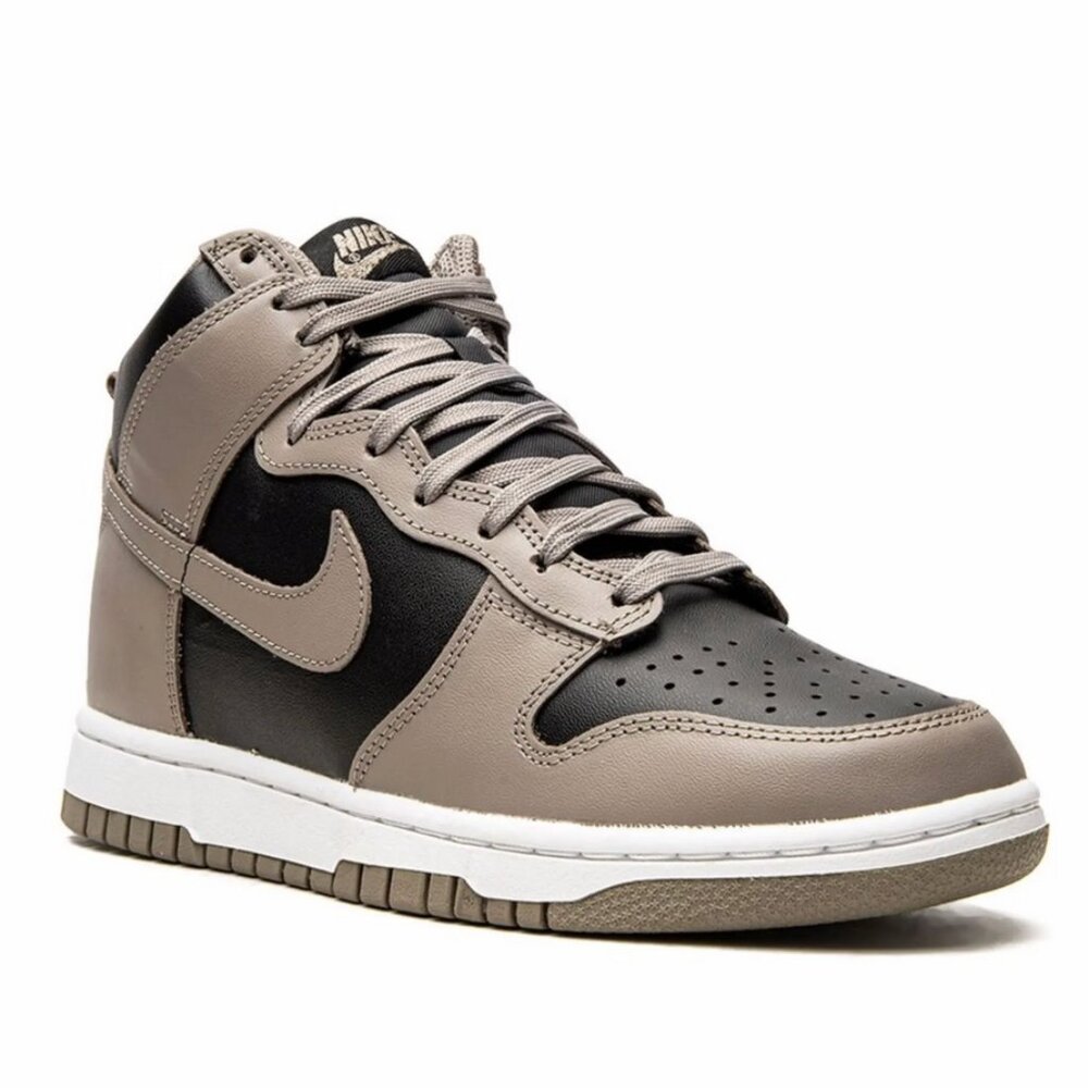 Nike Dunk High Sneakers